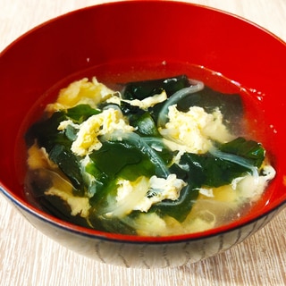 中華風☆わかめと卵と玉ねぎの優しいスープ